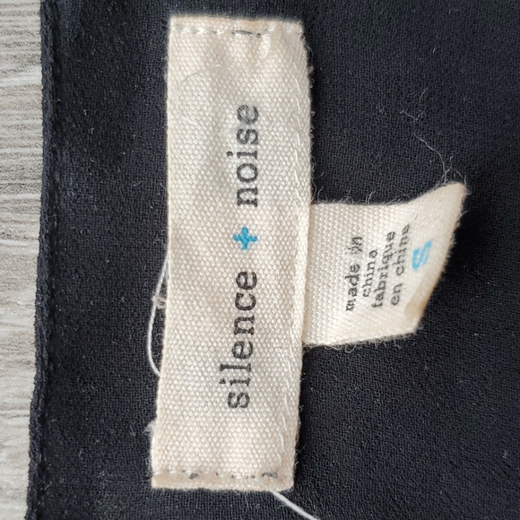 Silence + Noise Sheer Accent Romper - Picture 3 of 7